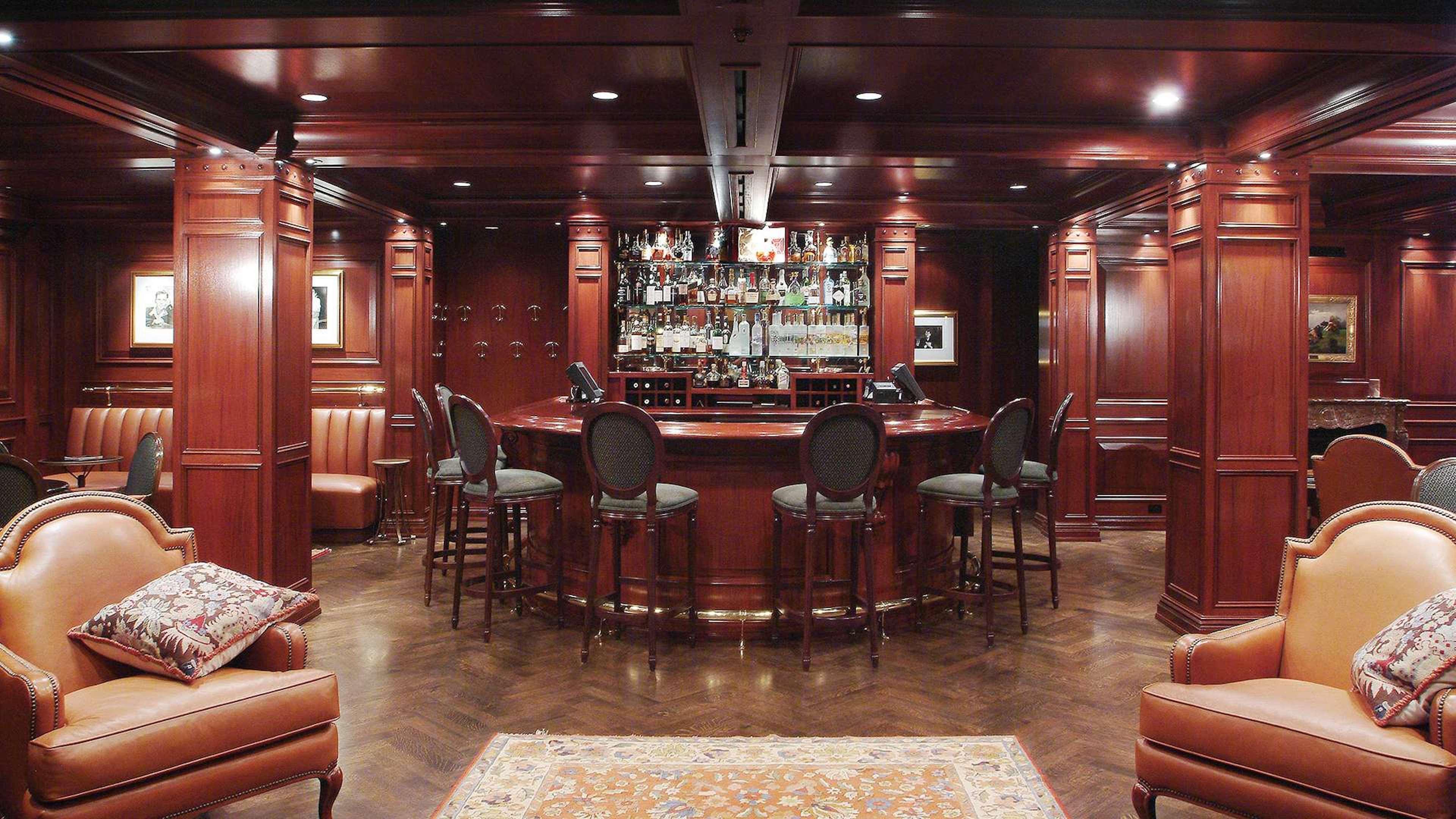 Amway Grand Plaza Hotel, Curio Collection By Hilton Grand Rapids Bagian luar foto