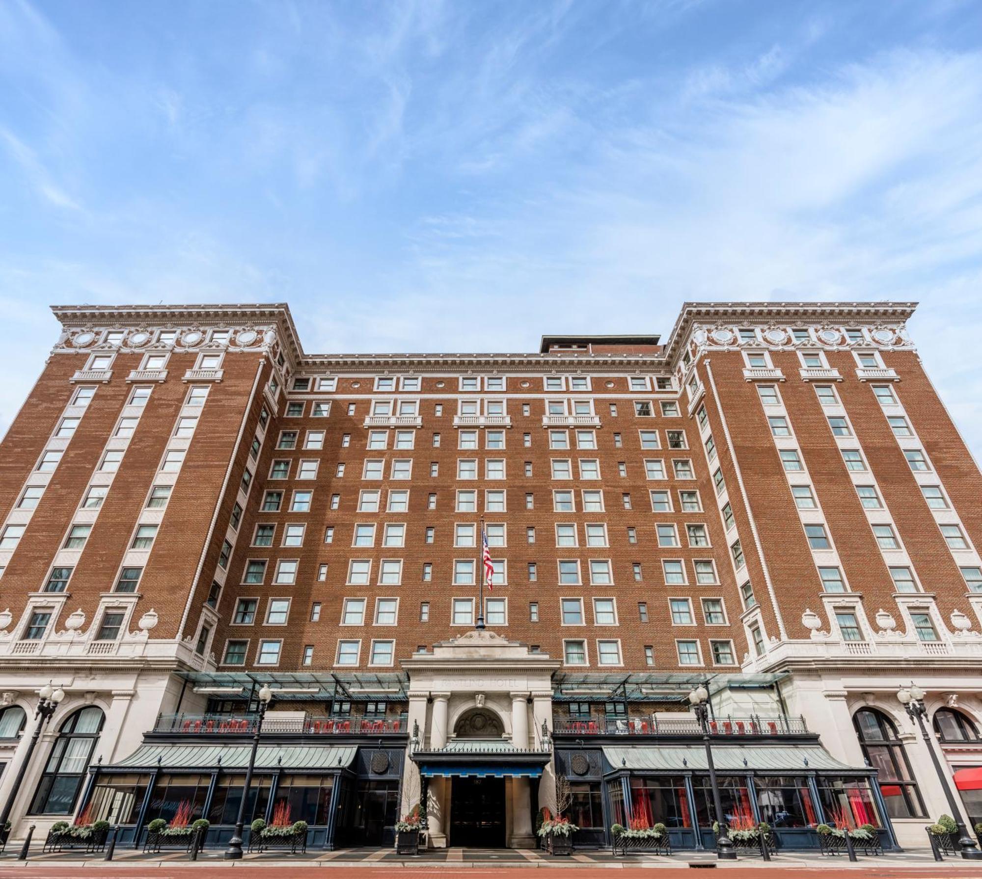 Amway Grand Plaza Hotel, Curio Collection By Hilton Grand Rapids Bagian luar foto