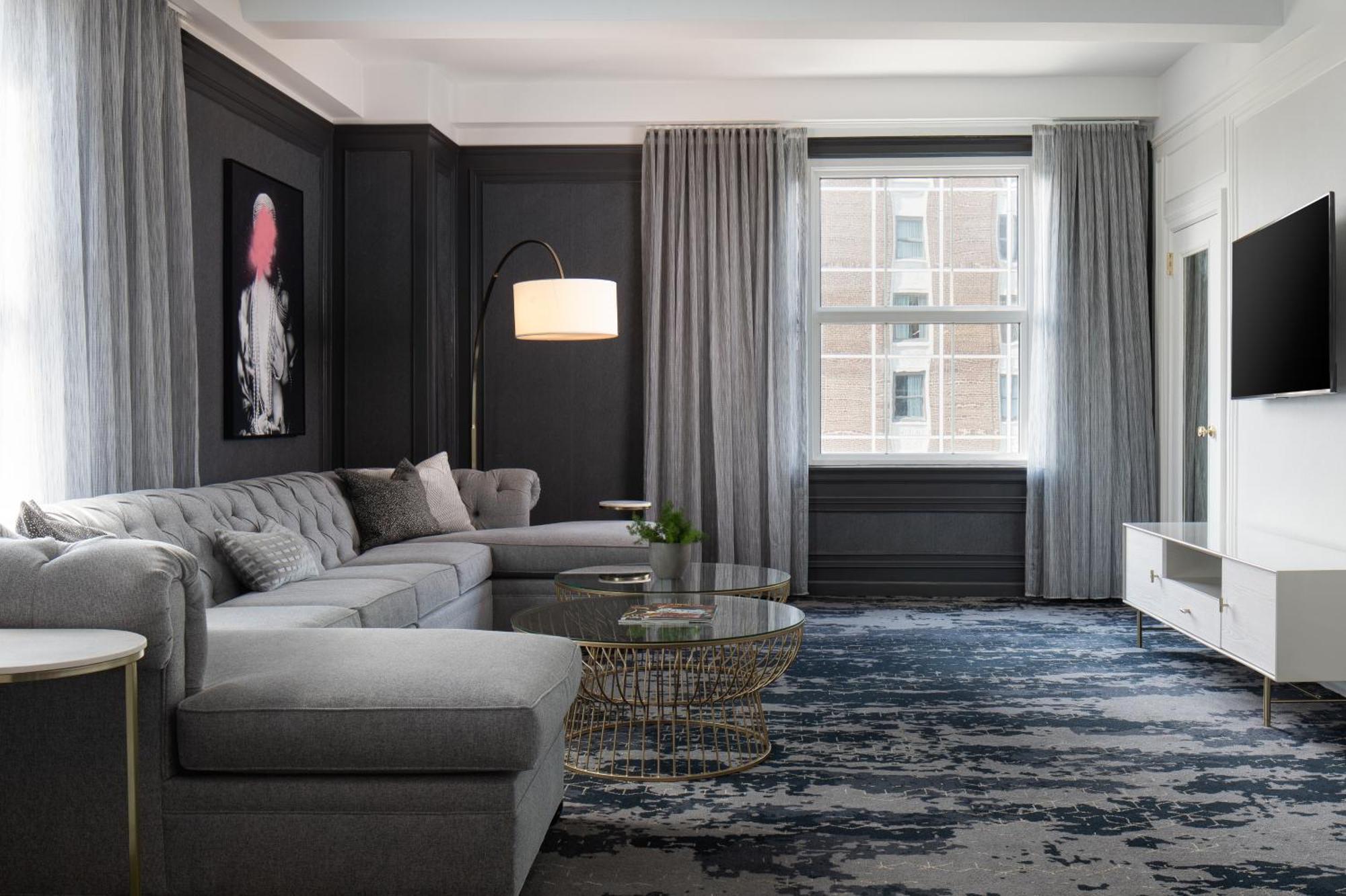 Amway Grand Plaza Hotel, Curio Collection By Hilton Grand Rapids Bagian luar foto