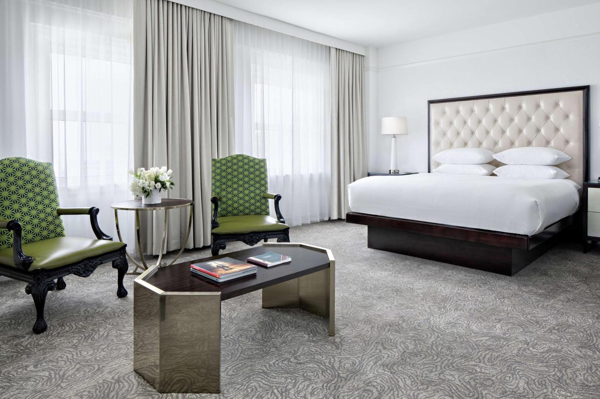 Amway Grand Plaza Hotel, Curio Collection By Hilton Grand Rapids Bagian luar foto