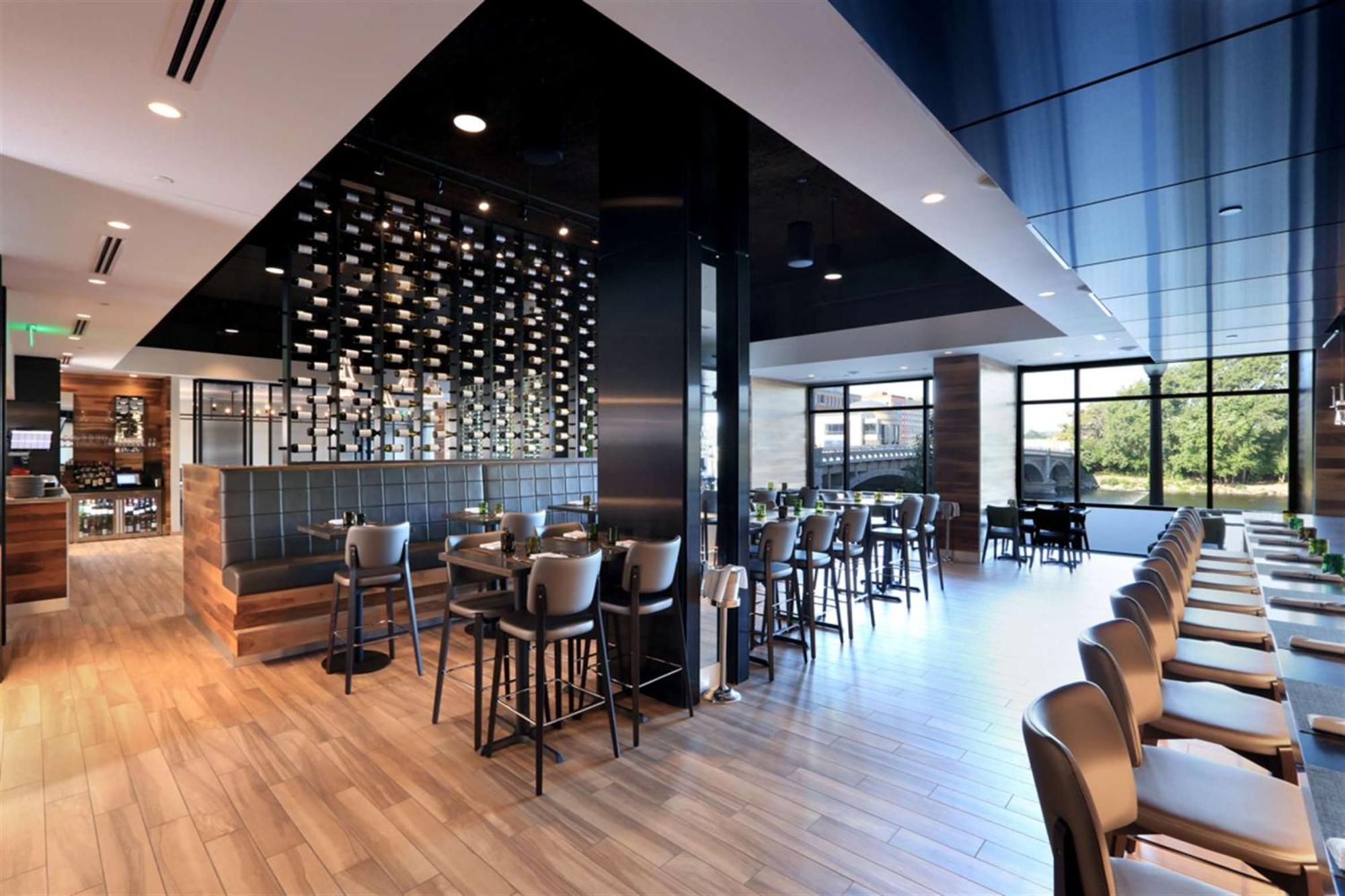 Amway Grand Plaza Hotel, Curio Collection By Hilton Grand Rapids Bagian luar foto