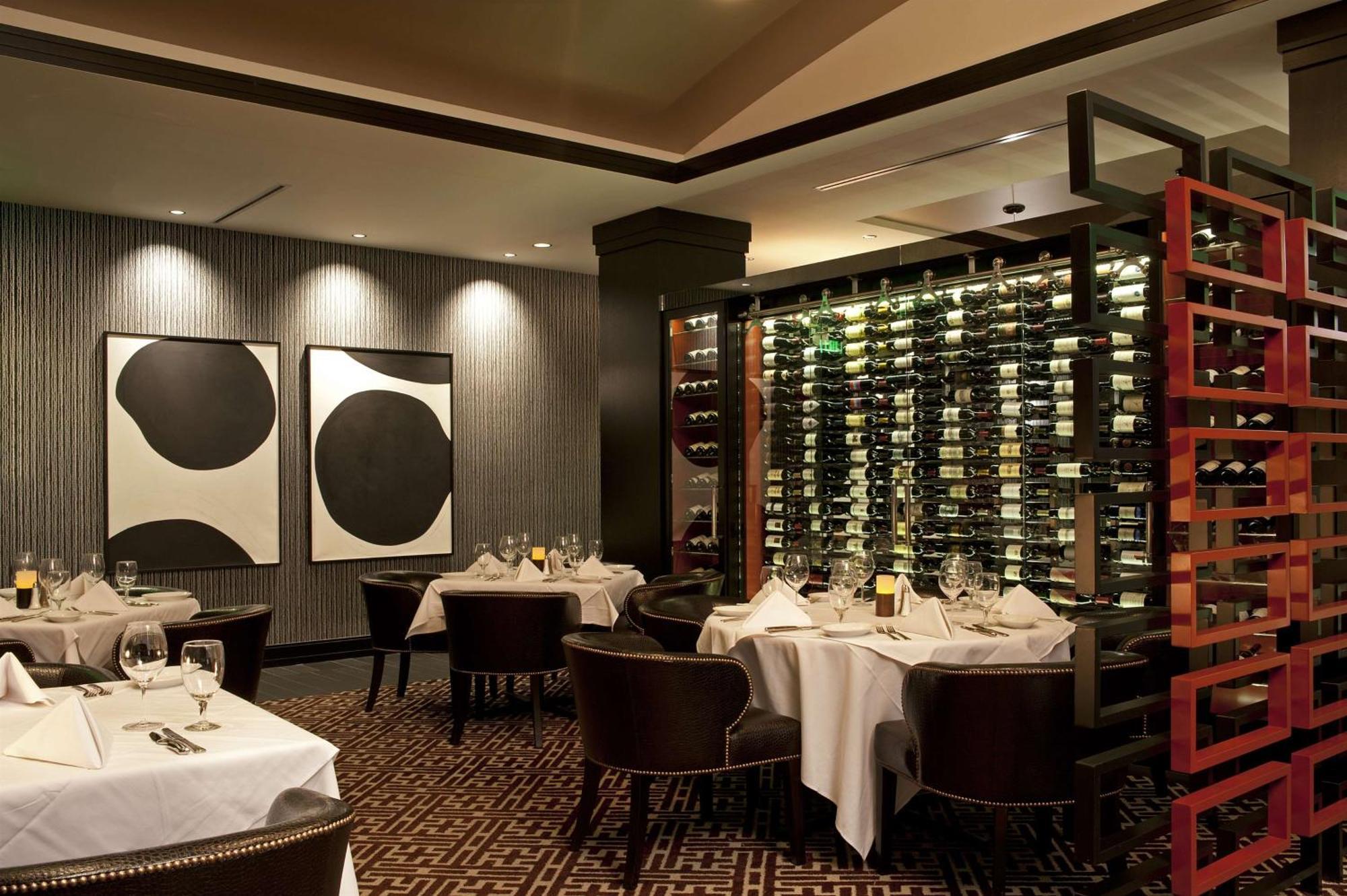 Amway Grand Plaza Hotel, Curio Collection By Hilton Grand Rapids Bagian luar foto