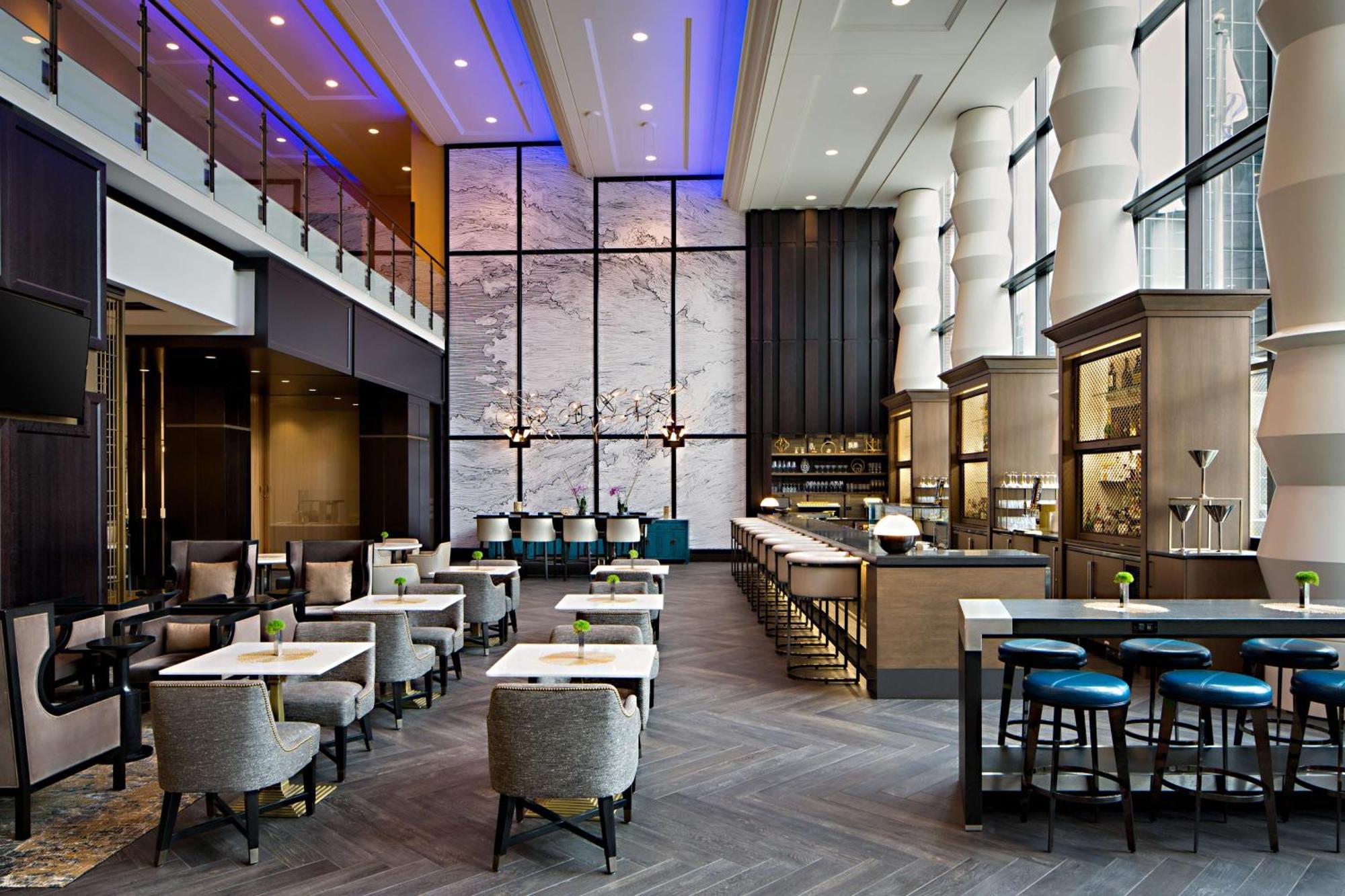 Amway Grand Plaza Hotel, Curio Collection By Hilton Grand Rapids Bagian luar foto